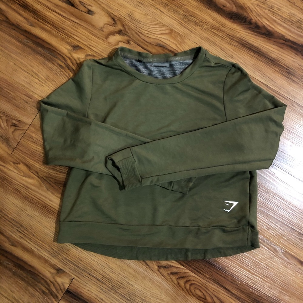 GYMSHARK CROP SWEATER SIZE M